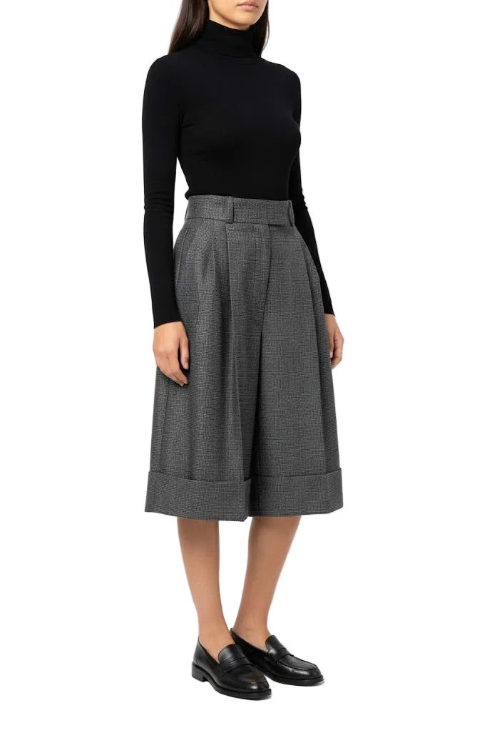 Rp Cuffed Knee Length Shorts